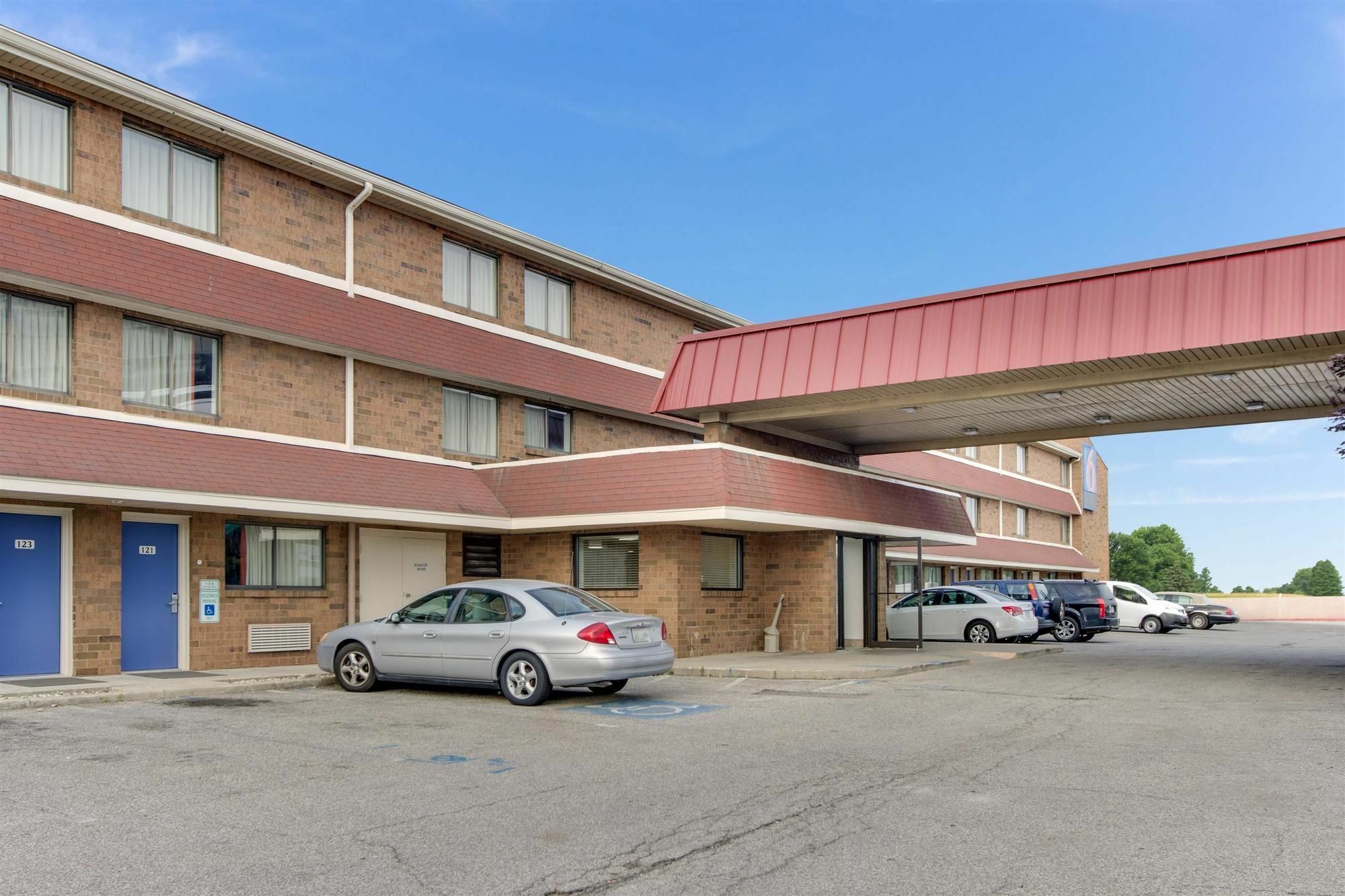 Red Roof Inn Plus+ Columbus - Worthington Exterior photo